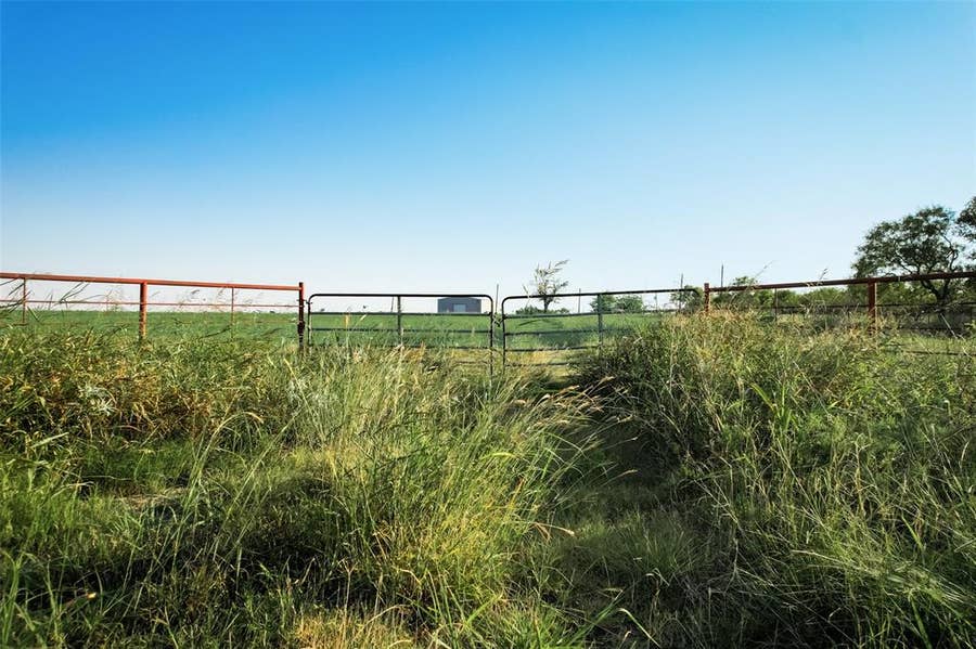 Property photo for 4738 Fm 85, Ennis, TX