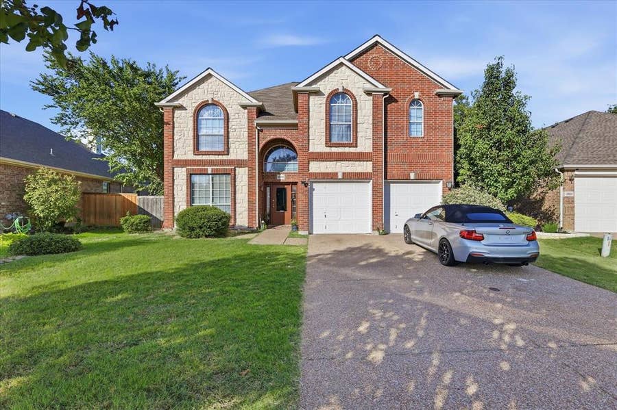 Property photo for 2808 N Camino Lagos, Grand Prairie, TX