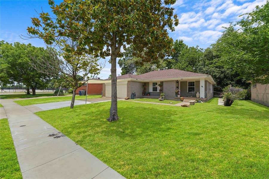 Property photo for 9209 Palisade Drive, Dallas, TX