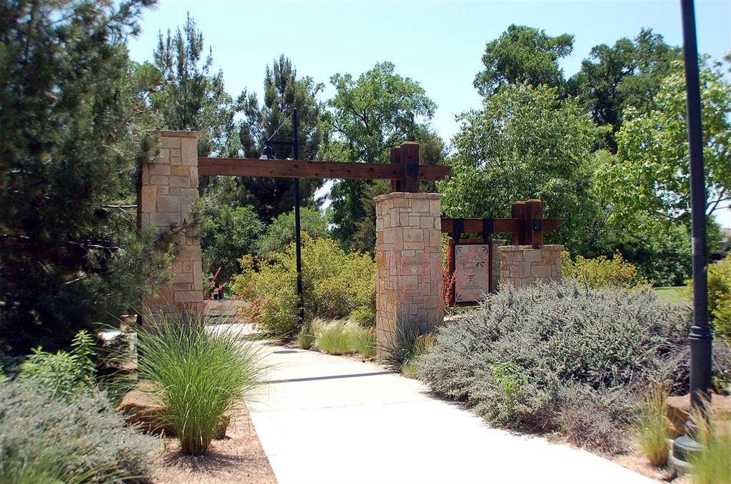 14633 Falling Leaf Drive, Frisco, TX 75035 14633 Falling Leaf Drive, Frisco, TX 75035