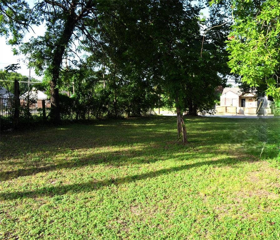 Property photo for 4904 Colonial Avenue, Dallas, TX
