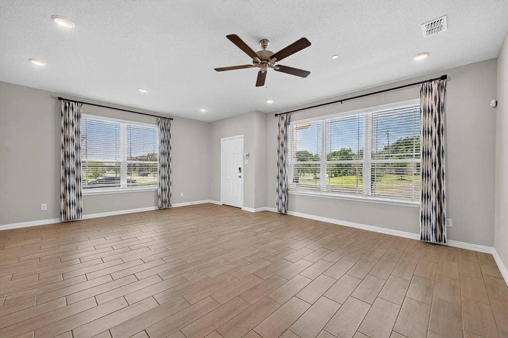 3001 Percheron Drive, Mesquite, TX 75150 3001 Percheron Drive, Mesquite, TX 75150