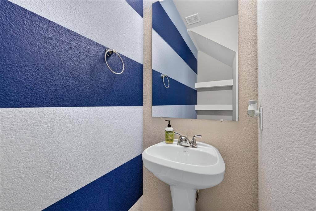 3001 Percheron Drive, Mesquite, TX 75150 3001 Percheron Drive, Mesquite, TX 75150
