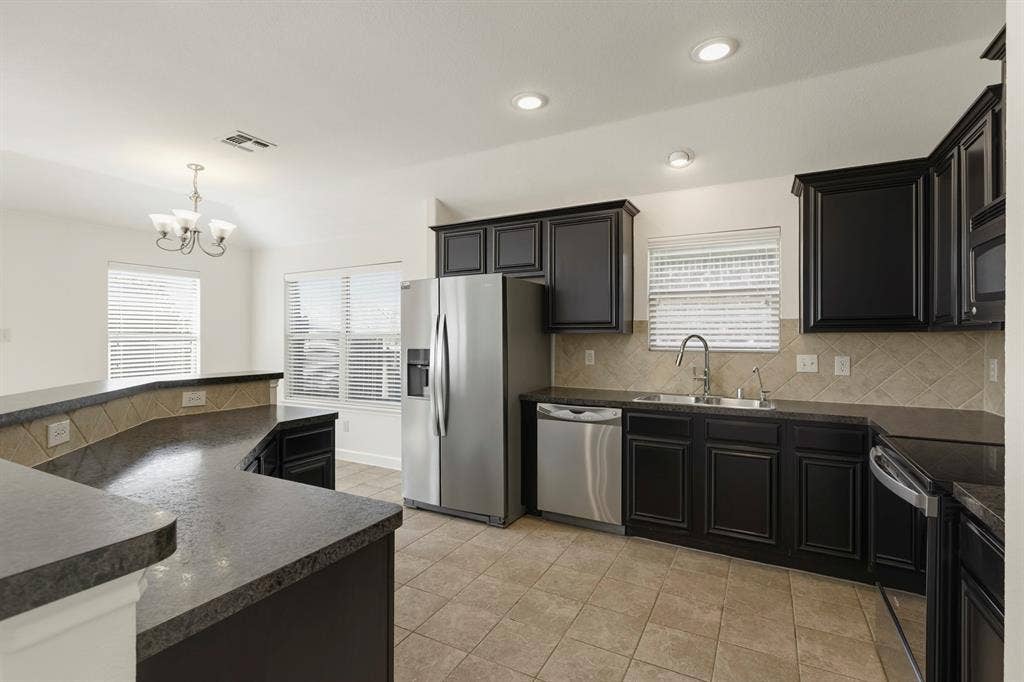 2041 Shady Glen Trail, Princeton, TX 75407 2041 Shady Glen Trail, Princeton, TX 75407