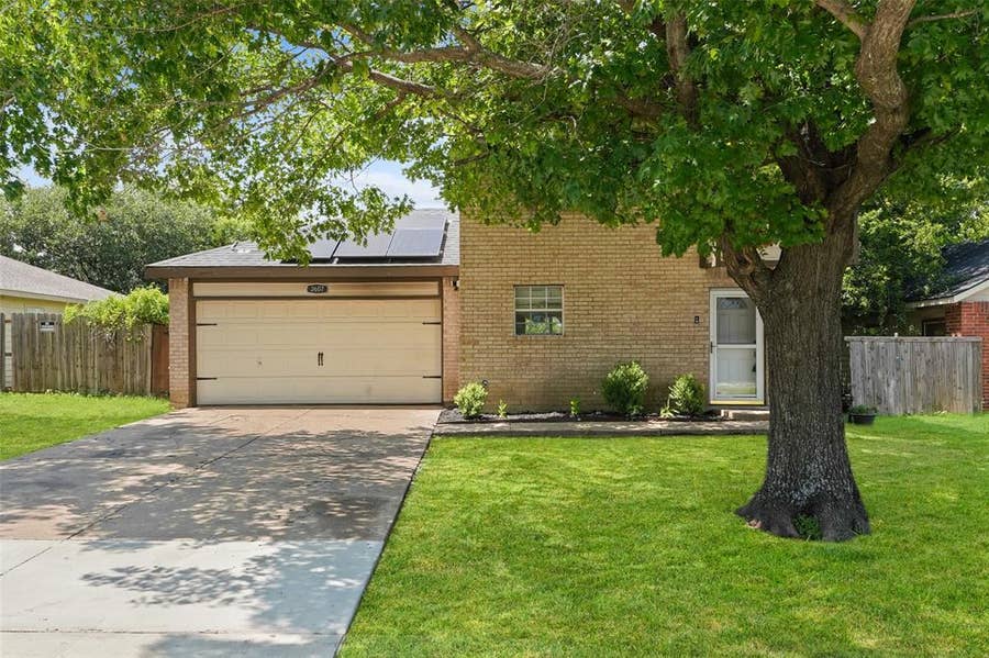 Property photo for 3607 Pinebrook Drive, Dallas, TX