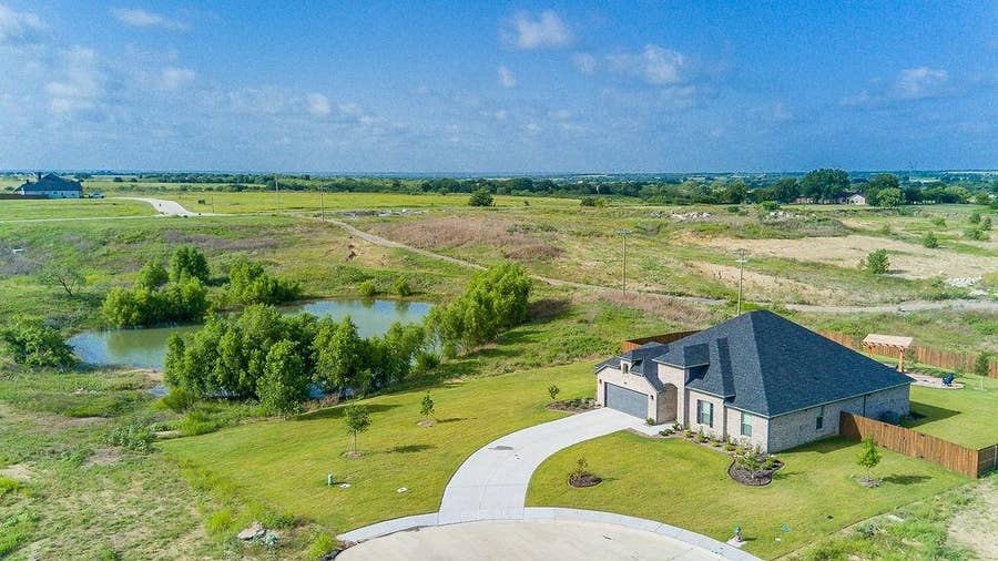 Property photo for 10316 Stockyard Court, Venus, TX