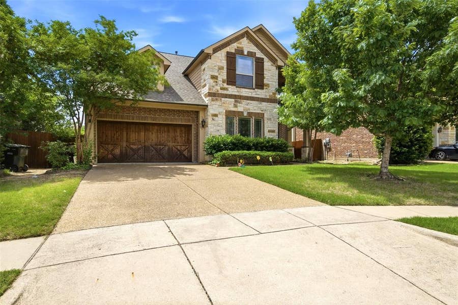 Property photo for 2304 Lynbridge Circle, Plano, TX