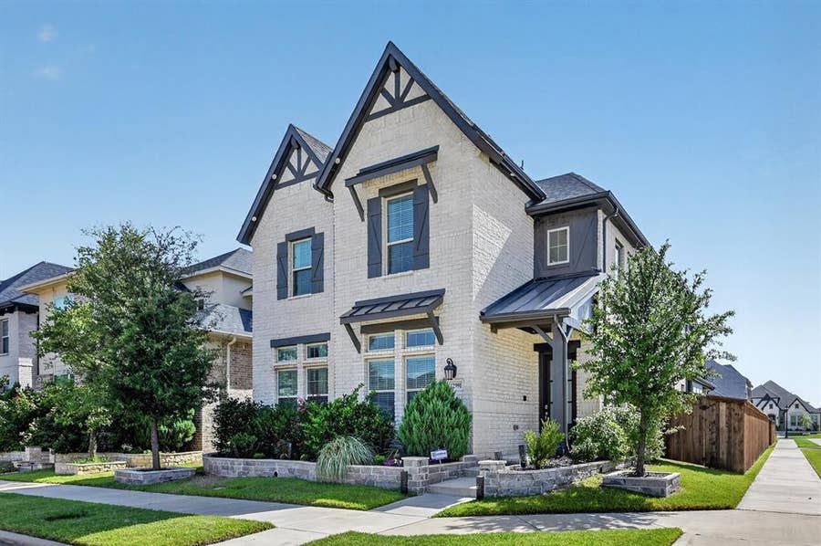 Property photo for 12991 Vinson Drive, Farmers Branch, TX