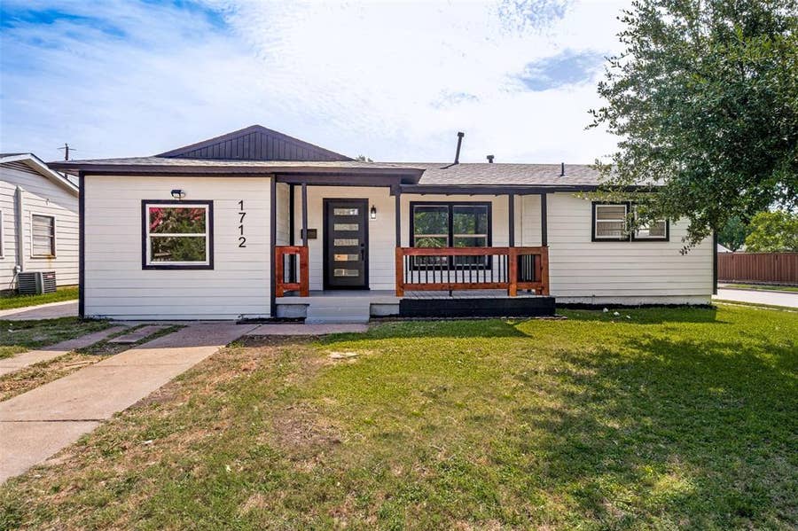 Property photo for 1712 Milner Road, Irving, TX