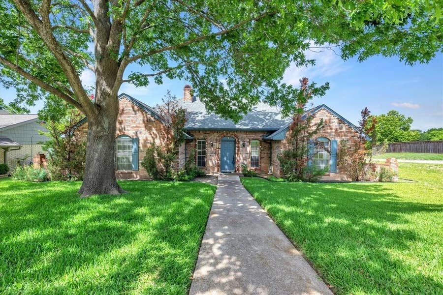 Property photo for 306 Swan Ridge Place, Duncanville, TX