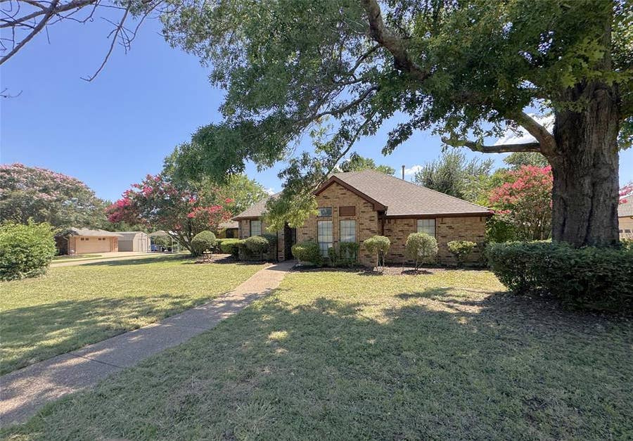 Property photo for 6229 Parkview Drive, Sachse, TX