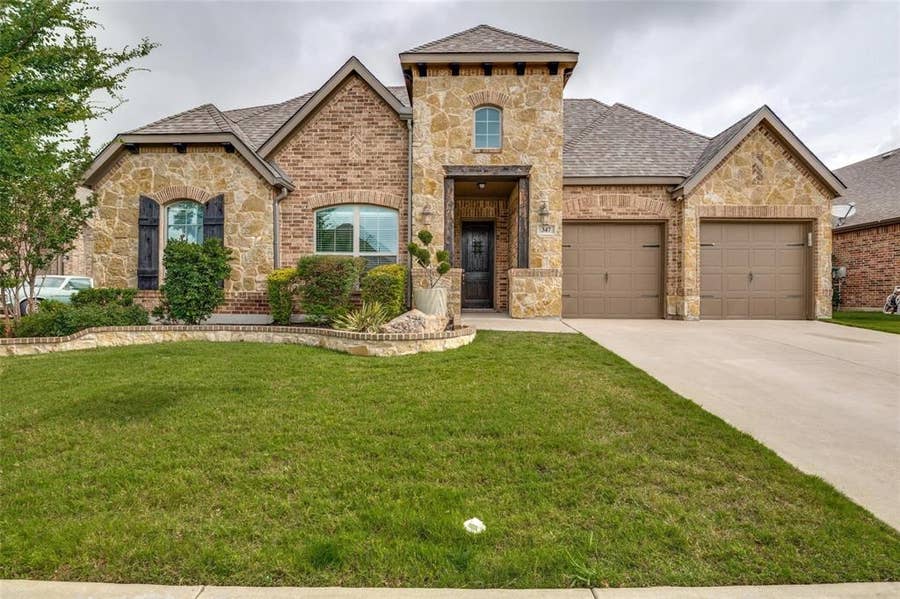 Property photo for 347 S Hill Drive, Waxahachie, TX