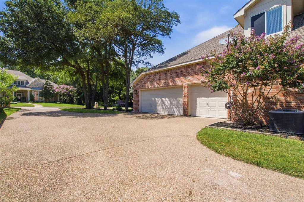 604 Creek View Drive, Prosper, TX 75078 3 car garage