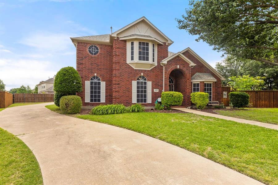 Property photo for 514 Newport Court, Murphy, TX
