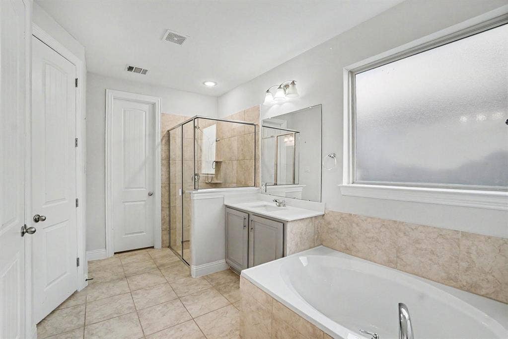 1613 Frankford Drive, Forney, TX 75126 1613 Frankford Drive, Forney, TX 75126