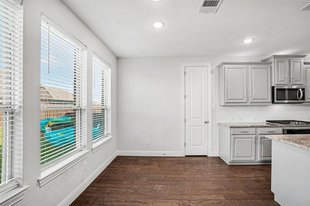 1613 Frankford Drive, Forney, TX 75126 virtually staged
