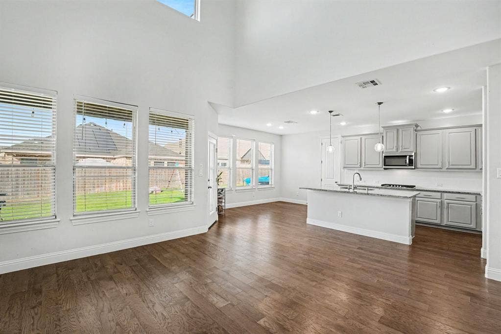 1613 Frankford Drive, Forney, TX 75126 1613 Frankford Drive, Forney, TX 75126