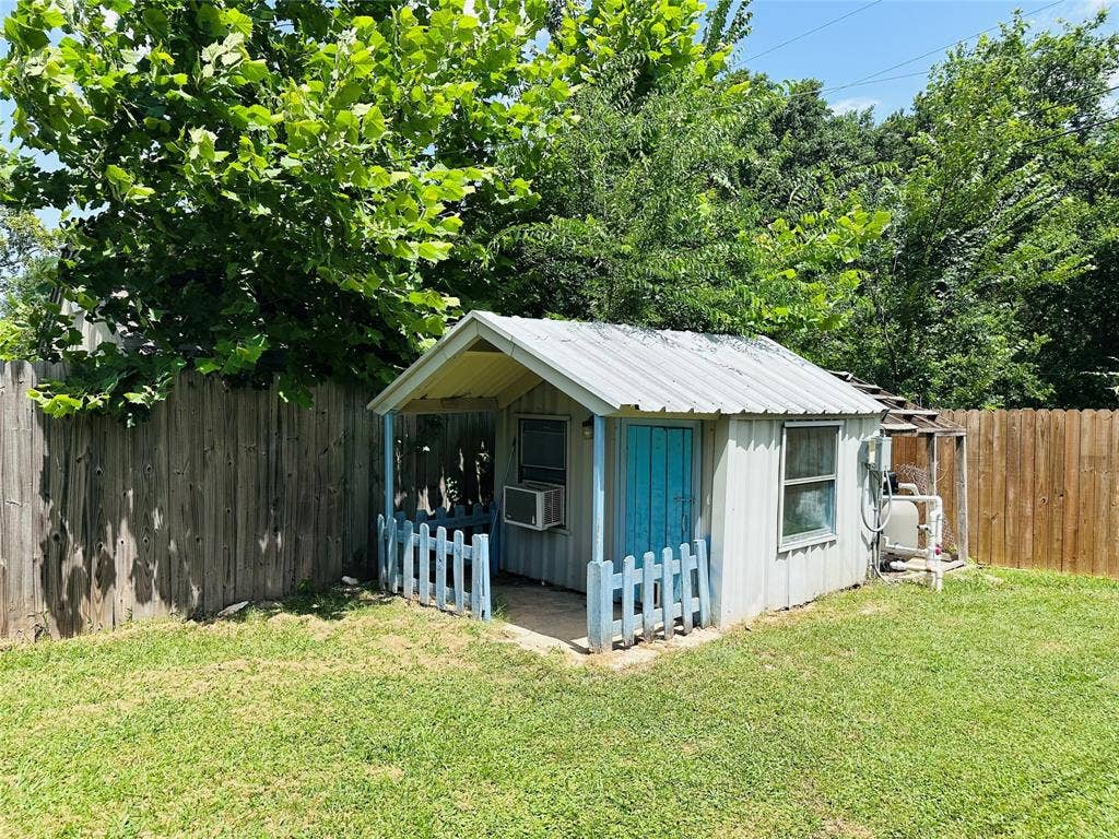 3307 Bogota Street, Athens, TX 75752 3307 Bogota Street, Athens, TX 75752
