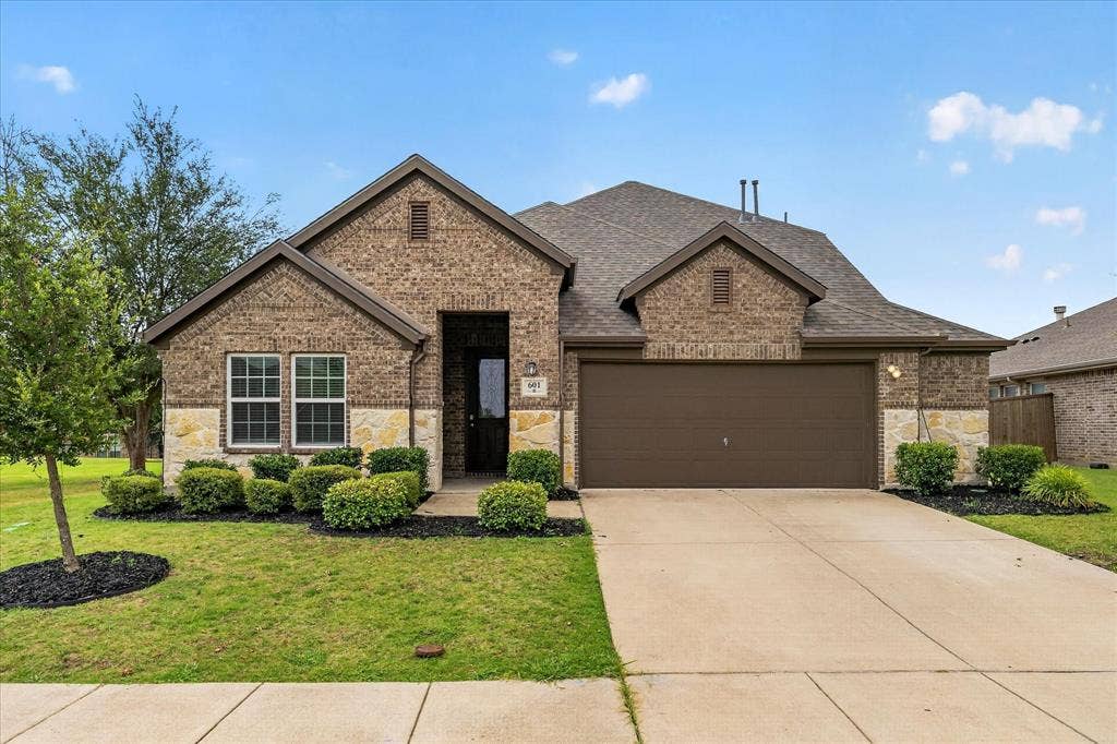 601 England Street, Fate, TX 75189