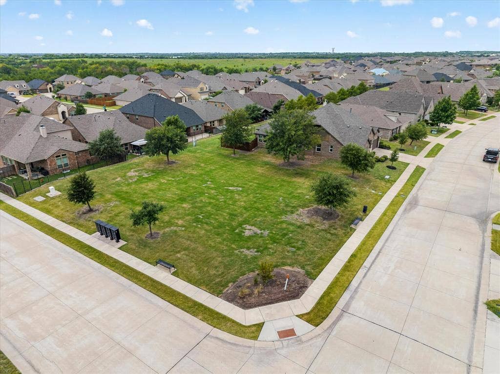 601 England Street, Fate, TX 75189