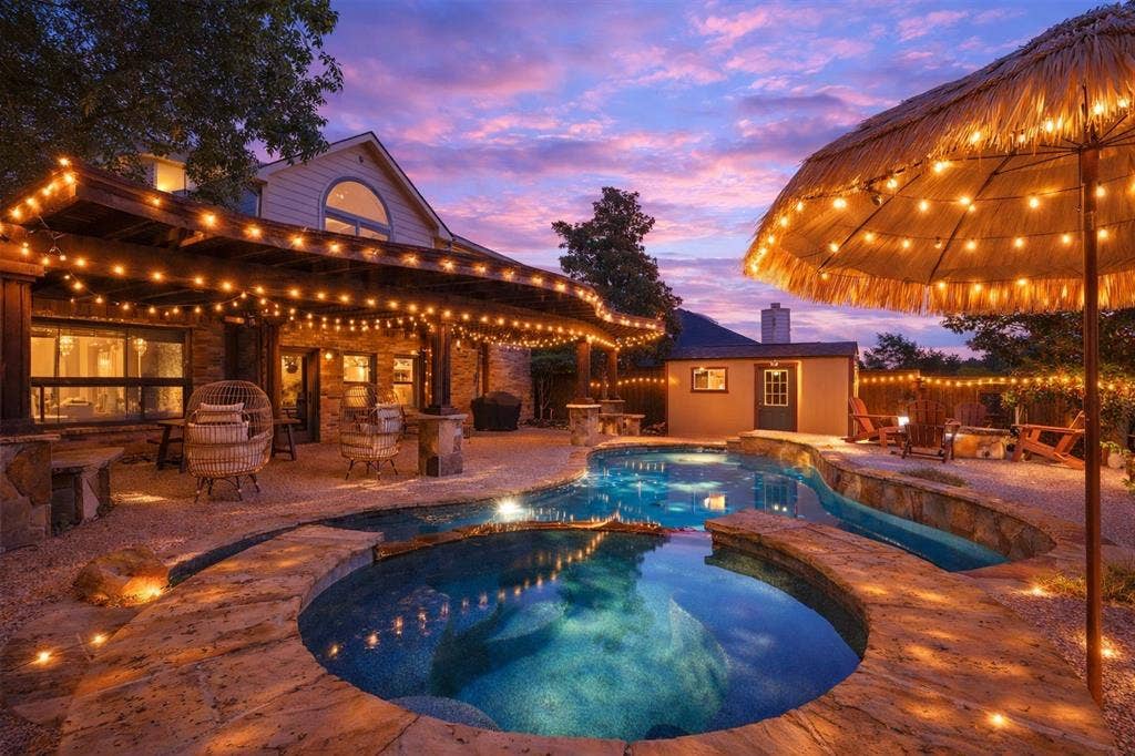 1088 Pondview Drive, Cedar Hill, TX 75104 1088 Pondview Drive, Cedar Hill, TX 75104