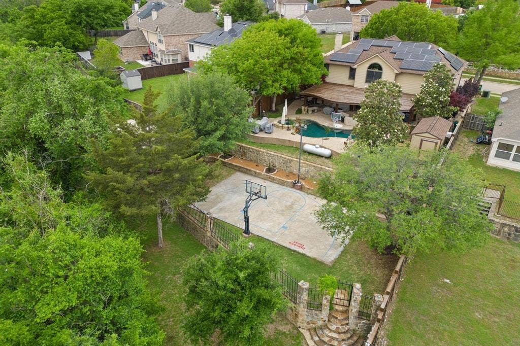 1088 Pondview Drive, Cedar Hill, TX 75104 Bird's eye view with a residential view
