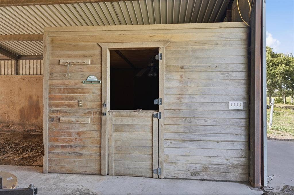 4554 Eddy Gatesville Parkway, Moody, TX 76557 4554 Eddy Gatesville Parkway, Moody, TX 76557
