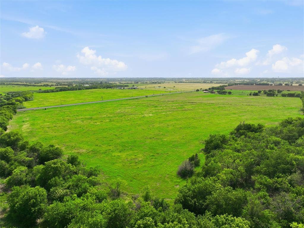4554 Eddy Gatesville Parkway, Moody, TX 76557 4554 Eddy Gatesville Parkway, Moody, TX 76557