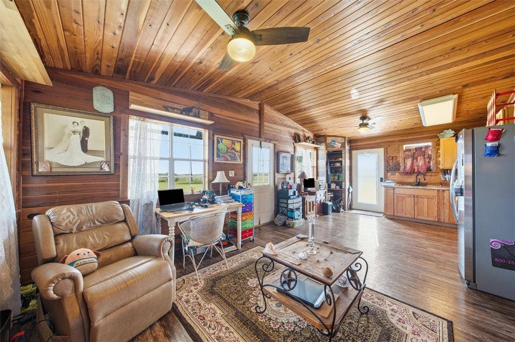 4554 Eddy Gatesville Parkway, Moody, TX 76557 4554 Eddy Gatesville Parkway, Moody, TX 76557