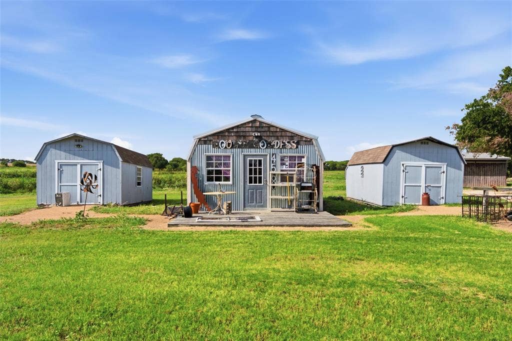 4554 Eddy Gatesville Parkway, Moody, TX 76557 4554 Eddy Gatesville Parkway, Moody, TX 76557