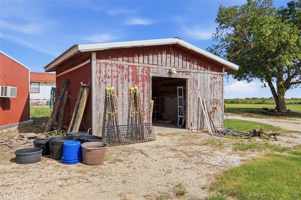 4554 Eddy Gatesville Parkway, Moody, TX 76557 4554 Eddy Gatesville Parkway, Moody, TX 76557