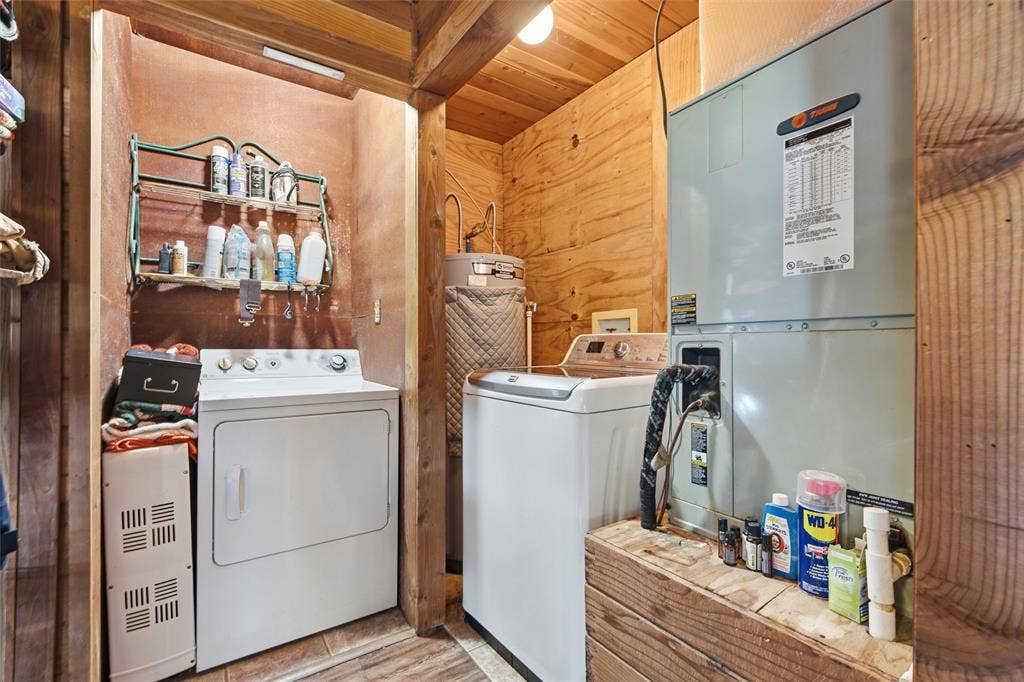 4554 Eddy Gatesville Parkway, Moody, TX 76557 4554 Eddy Gatesville Parkway, Moody, TX 76557