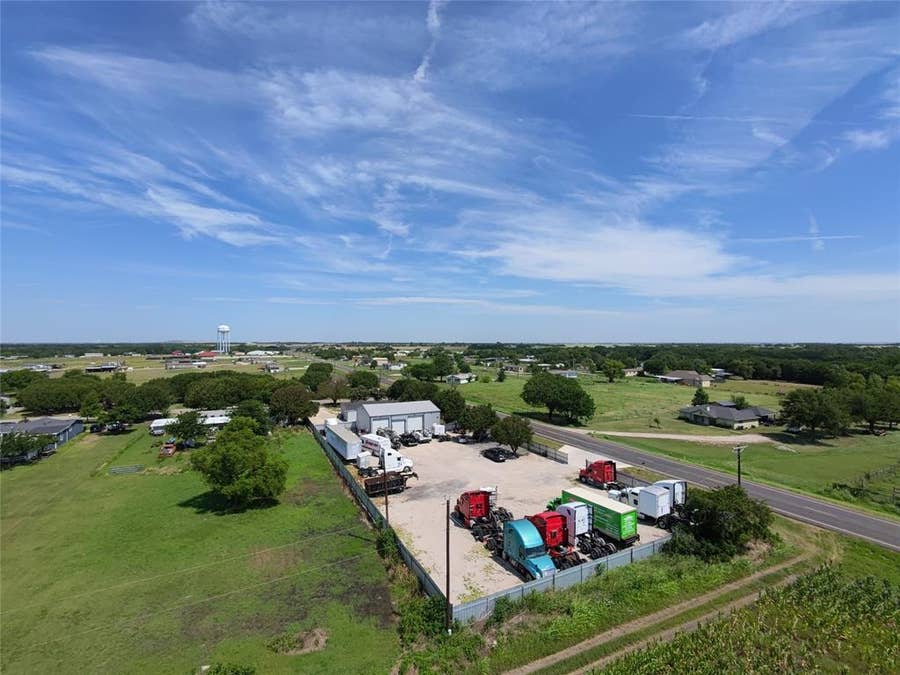 Property photo for 103 Cochise Drive, Ferris, TX