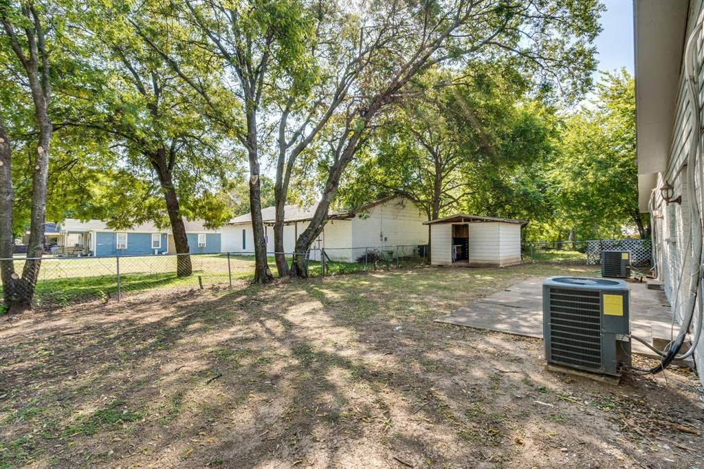 116 N 12th Street, #B, Midlothian, TX 76065 116 N 12th Street, #B, Midlothian, TX 76065