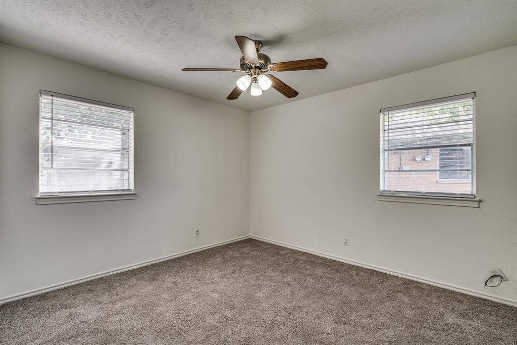 116 N 12th Street, #B, Midlothian, TX 76065 116 N 12th Street, #B, Midlothian, TX 76065