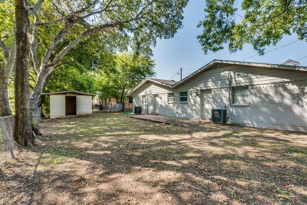 116 N 12th Street, #B, Midlothian, TX 76065 116 N 12th Street, #B, Midlothian, TX 76065