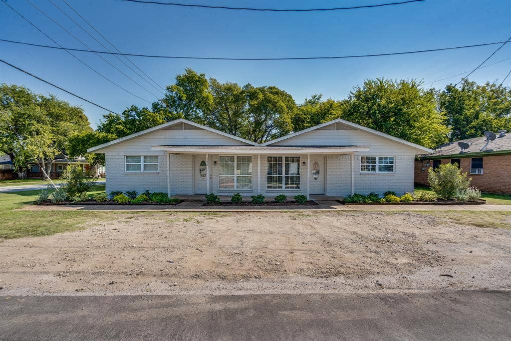 116 N 12th Street, #B, Midlothian, TX 76065 116 N 12th Street, #B, Midlothian, TX 76065