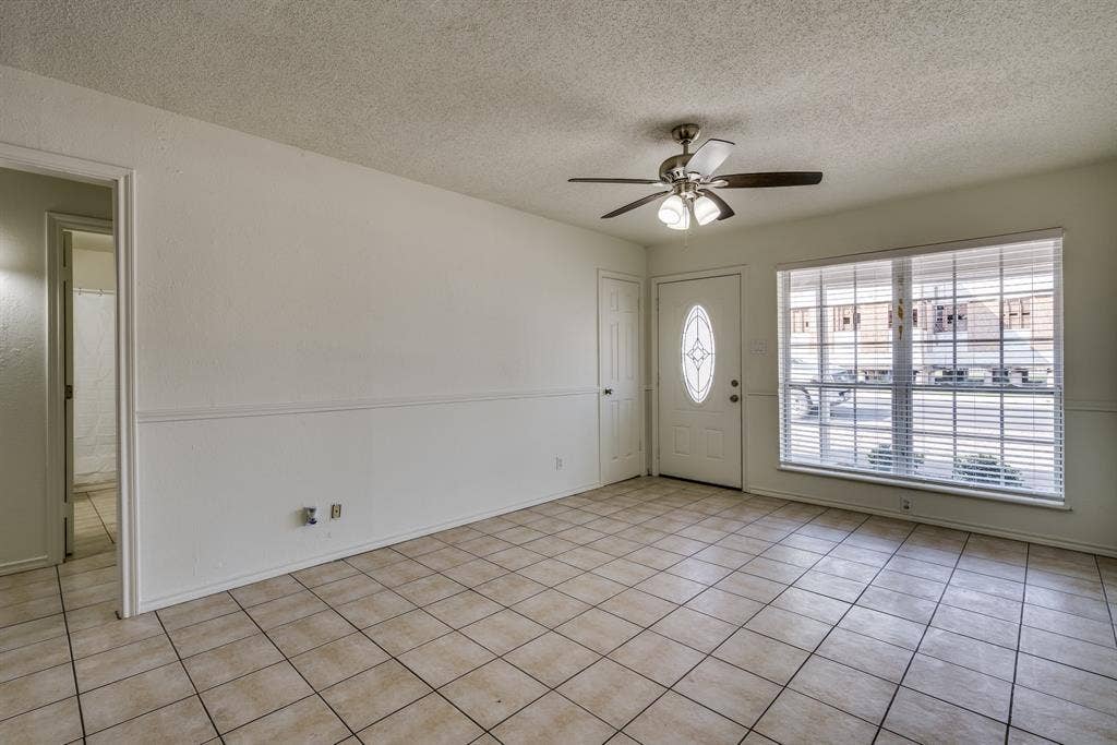 116 N 12th Street, #B, Midlothian, TX 76065 116 N 12th Street, #B, Midlothian, TX 76065