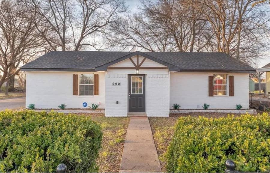 Property photo for 902 Calumet Street, Waco, TX