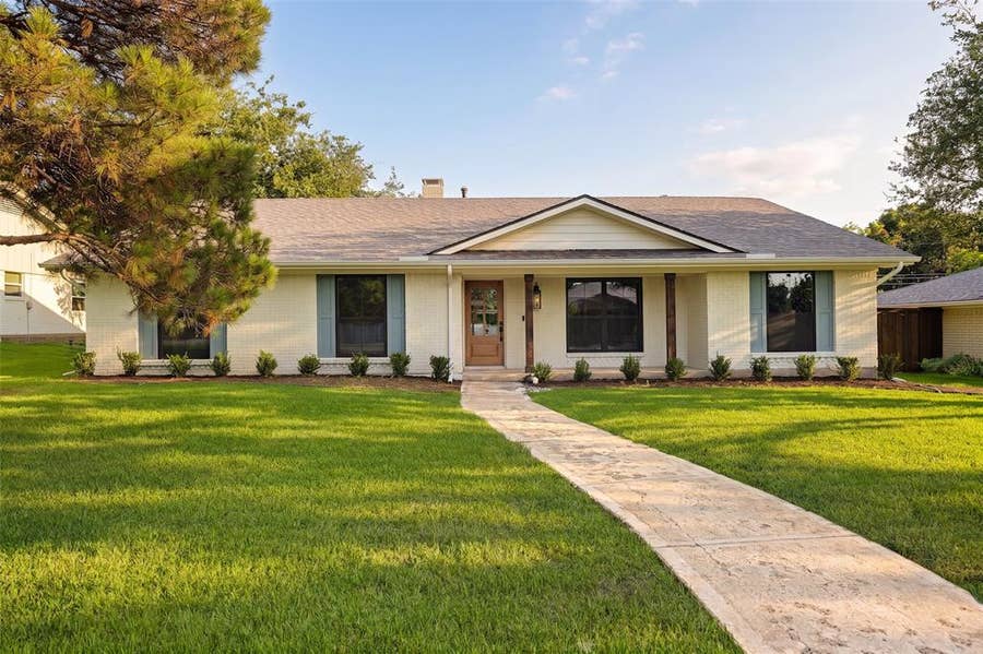Property photo for 7704 La Cosa Drive, Dallas, TX