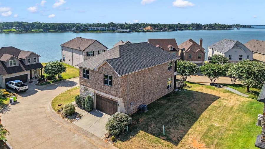 Property photo for 172 Marina Drive, Mabank, TX
