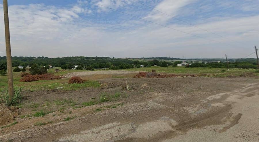Property photo for 750 High Ridge Lane, Lancaster, TX