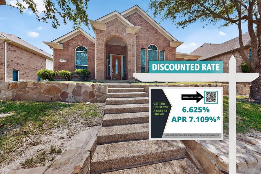Property photo for 404 Castle Street, DeSoto, TX