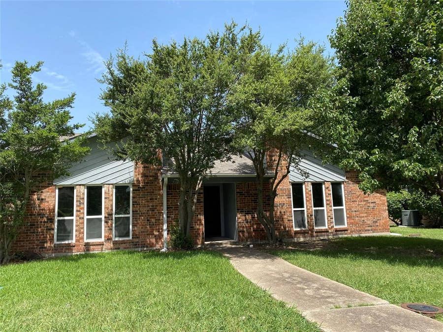Property photo for 161 S Heartz Road, Coppell, TX