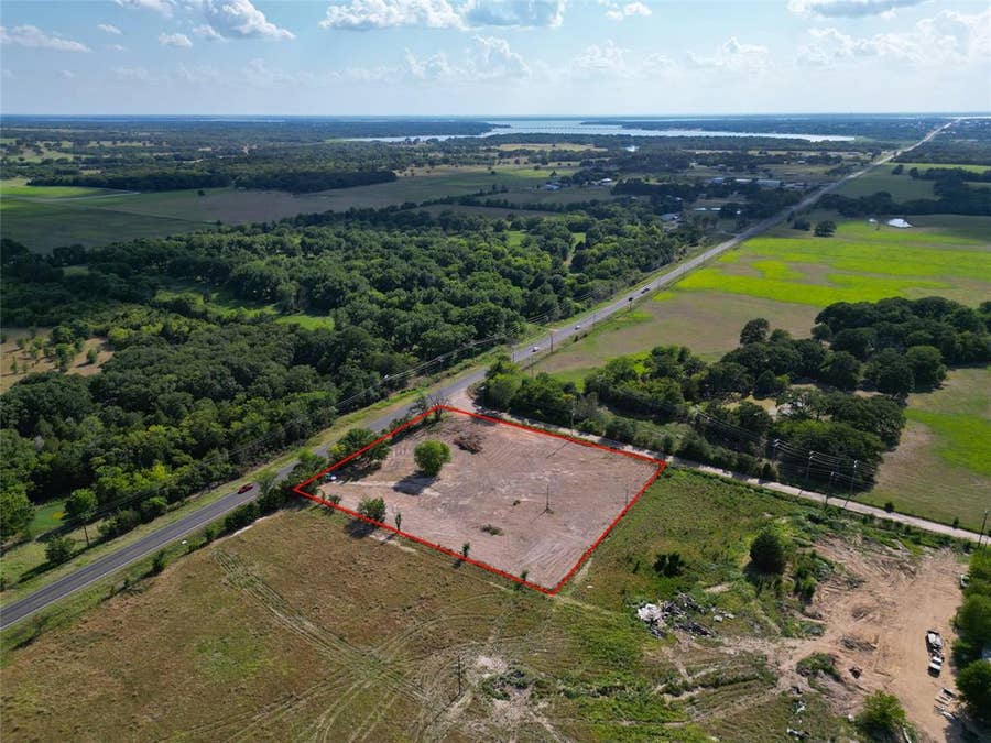 Property photo for 2324 E Main Street, Gun Barrel City, TX