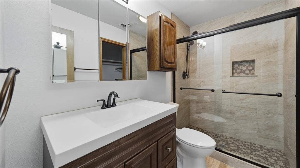 1406 S Elm Street, Weatherford, TX 76086 1406 S Elm Street, Weatherford, TX 76086