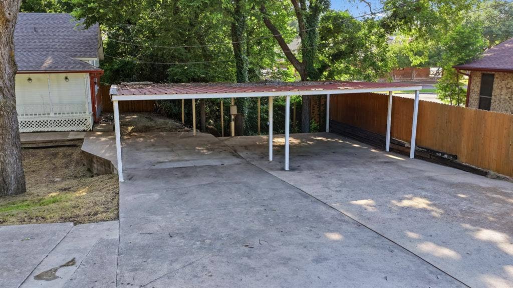 1406 S Elm Street, Weatherford, TX 76086 1406 S Elm Street, Weatherford, TX 76086