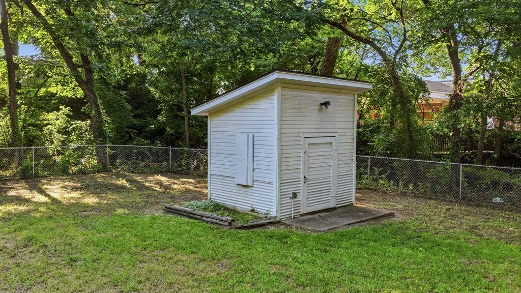 1406 S Elm Street, Weatherford, TX 76086 1406 S Elm Street, Weatherford, TX 76086