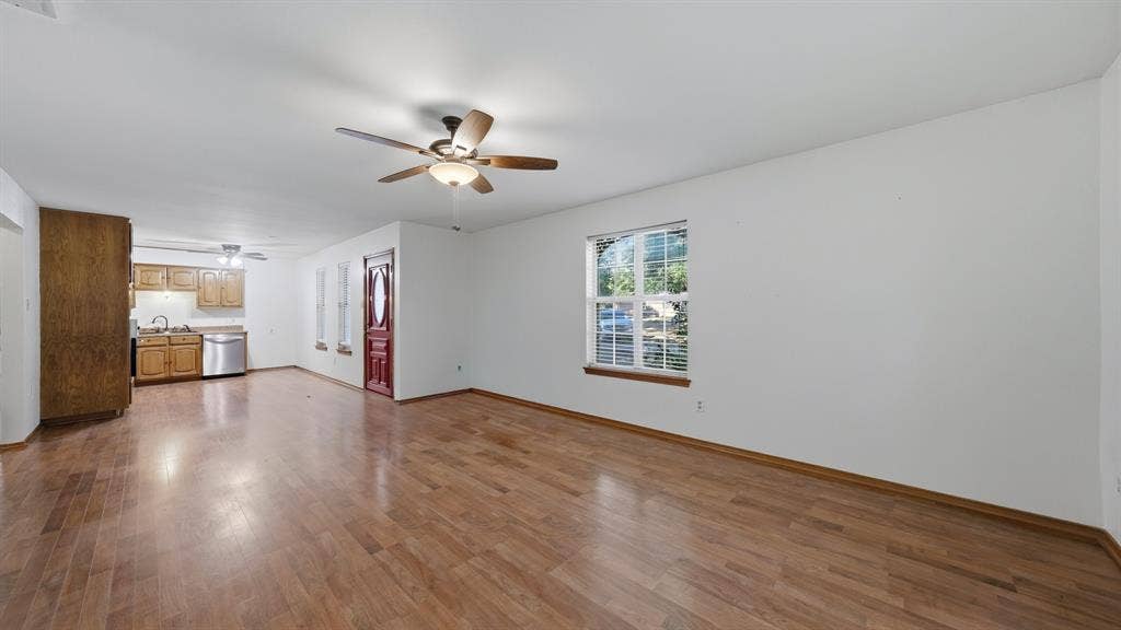 1406 S Elm Street, Weatherford, TX 76086 1406 S Elm Street, Weatherford, TX 76086