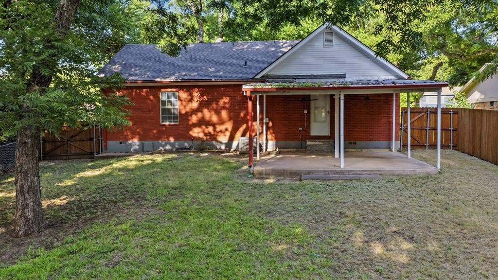 1406 S Elm Street, Weatherford, TX 76086 1406 S Elm Street, Weatherford, TX 76086